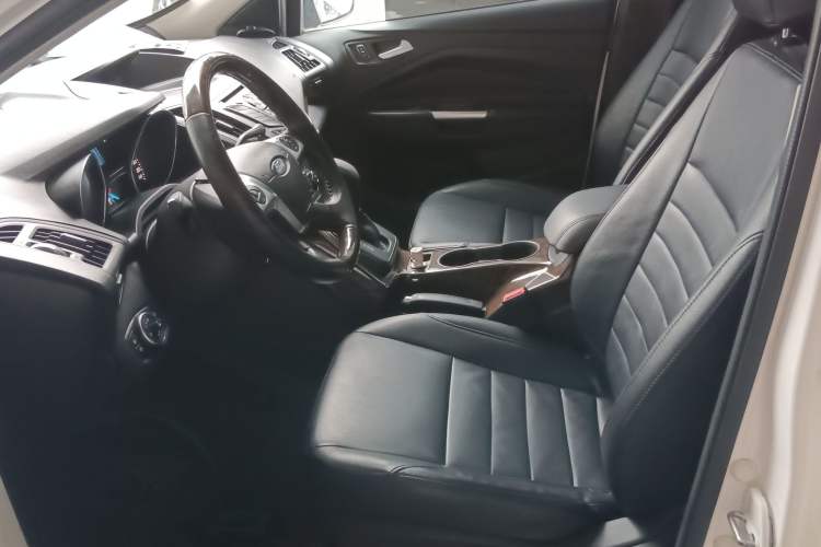 Used Ford Kuga 2015 1.5L GTDi Two-Wheel-Drive Comfort Model
