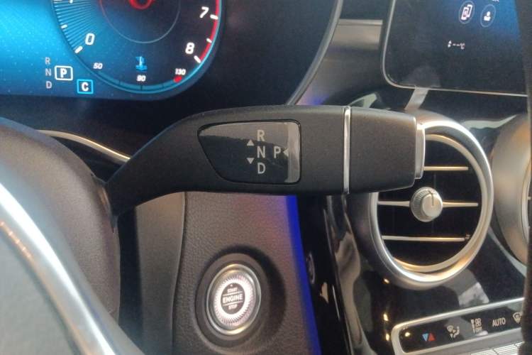 Used Mercedes-Benz GLC 2021 GLC 260 L 4MATIC Dynamic Edition Gear Lever