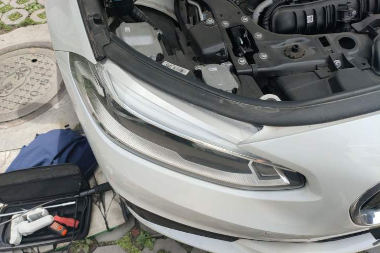 Used BMW 1 Series 2017 120i Design Package Model Right Front Headlight