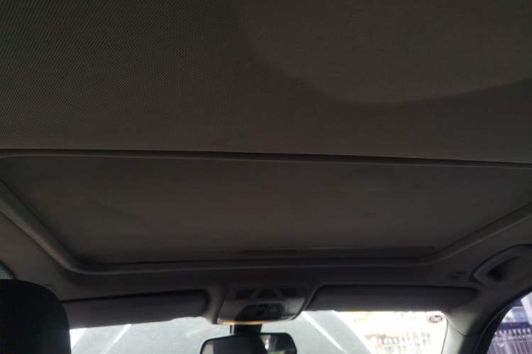 Used BMW 3 Series 2015 320Li Luxury Edition Fashion Model
