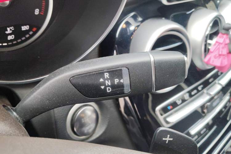 Used Mercedes-Benz GLC 2019 GLC 200 L 4MATIC Gear Lever