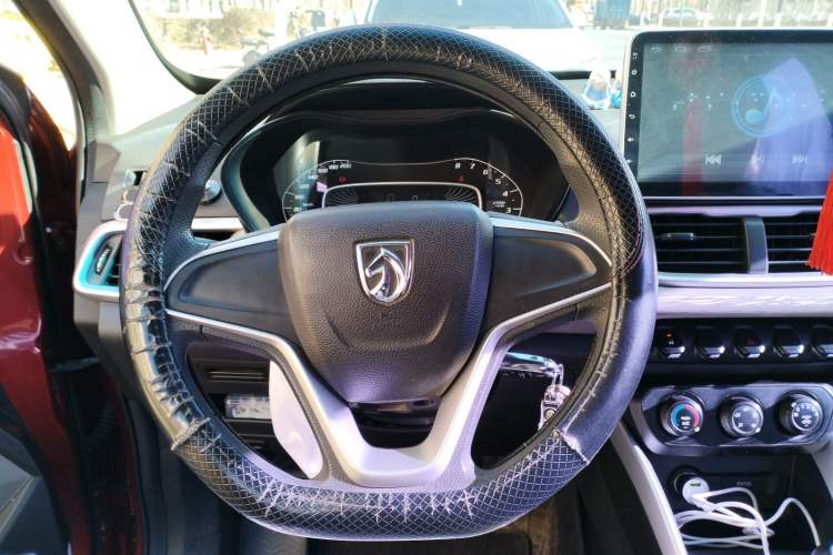 Used Baojun 510 2017 1.5L manual Comfort trim
