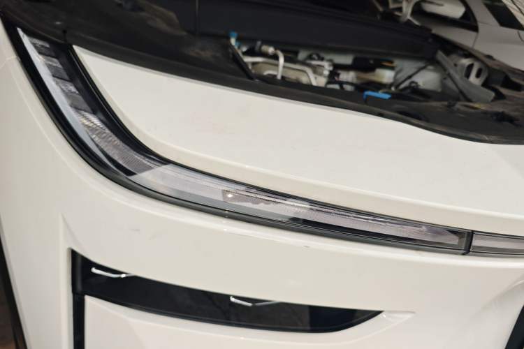 Used Toyota BZ 3X 2025 520 Pro+ Right Front Headlight