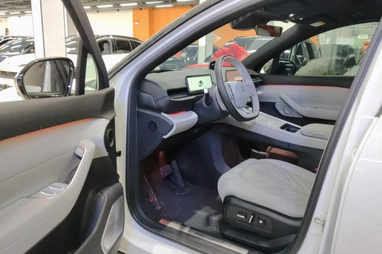 Used Nio EC6 2025 75 kWh