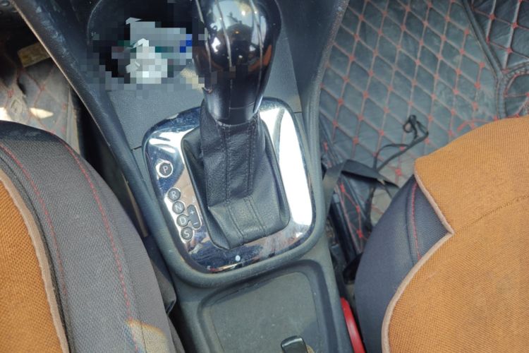 Used Volkswagen Polo 2011 1.6L Automatic ZhiShang Version Gear Lever