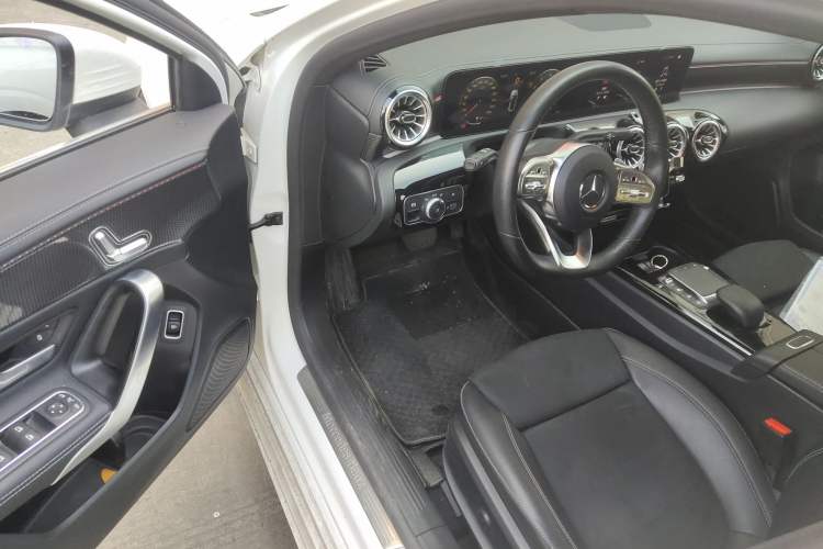 Used Mercedes-Benz A-Class 2021 A 200 L Sport Sedan Fashion Model
