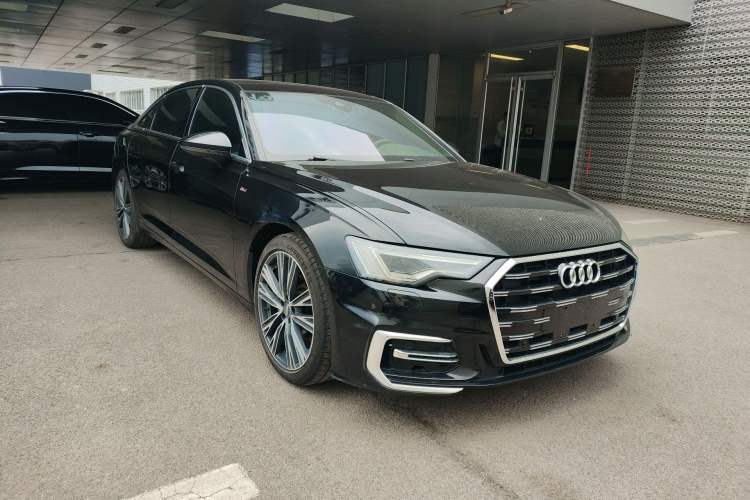 Used Audi A6L 2019 40 TFSI Luxury Dynamic Model Front Right 45 Deg