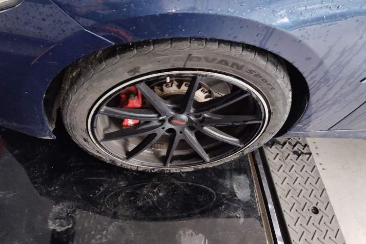 Used BMW 1 Series 2021 125i M Sport Night Edition Left Front Wheel Hub