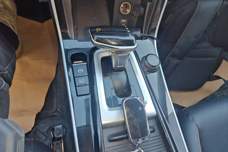 Used Kia KX3 2020 1.5L CVT Trend Edition Gear Lever