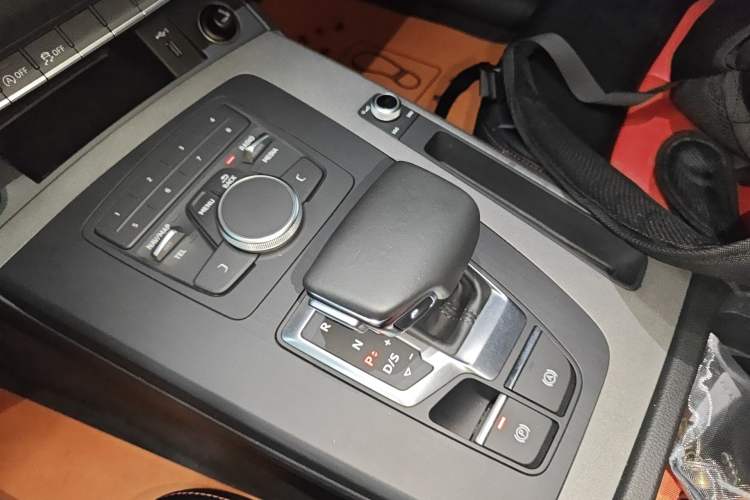 Used Audi Q5L 2018 40 TFSI Prestige Edition China VI Emission Standard