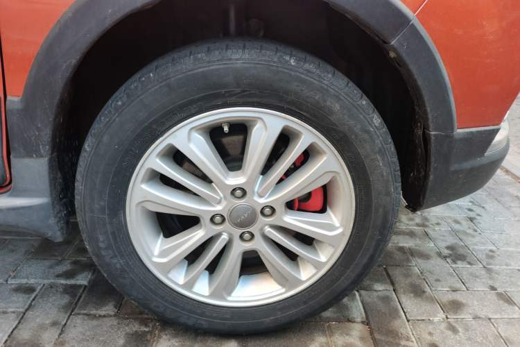 Used Haval H1 2015 1.5L AMT Urban Model Right Front Wheel Hub