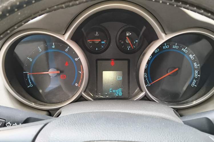 Used Chevrolet Cruze 2013 1.6L SL MT Instrument Cluster