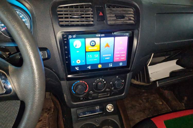 Used Dongfeng Fengon 330 2019 1.5L Manual Practical II China VI Audio And AC Panel