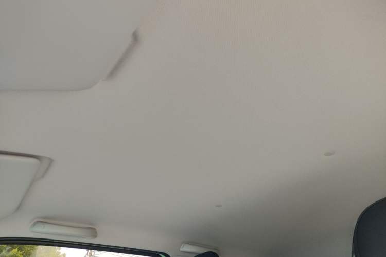 Used Wuling Hongguang MINIEV 2022 Macaron Premium Model – Lithium Iron Phosphate Headliner