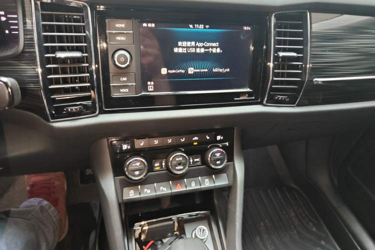 Used Skoda Kodiaq 2019 Facelifted TSI330 5-Seater Two-Wheel-Drive Luxury Enjoyment Edition China VI Standard Audio And AC Panel