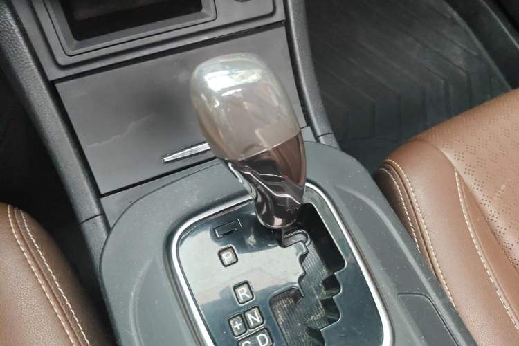 Used BYD S7 2015 2.0T Upgraded Automatic Luxury Version
