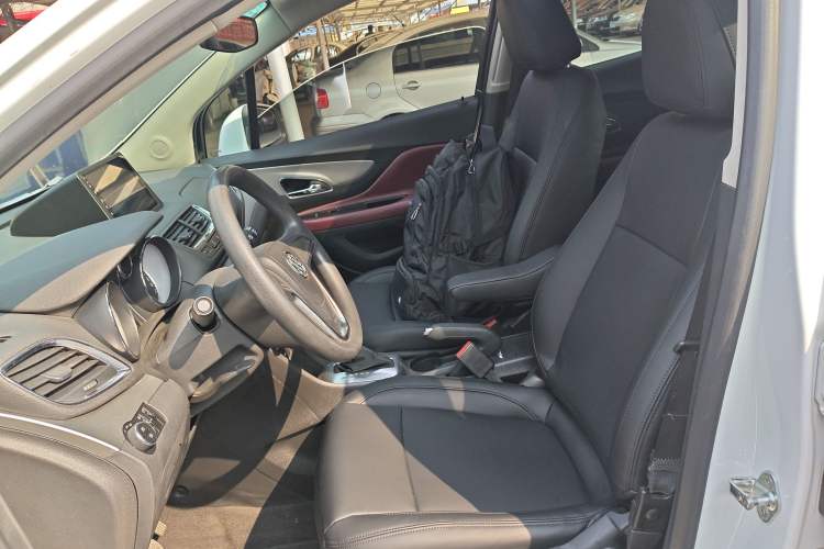 Used Buick Encore 2015 1.4T Automatic Two-Wheel Drive Urban Elite Version