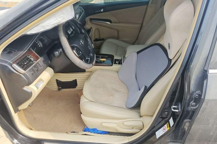 Used Toyota Camry 2016 2.0E 10th Anniversary Elite Edition
