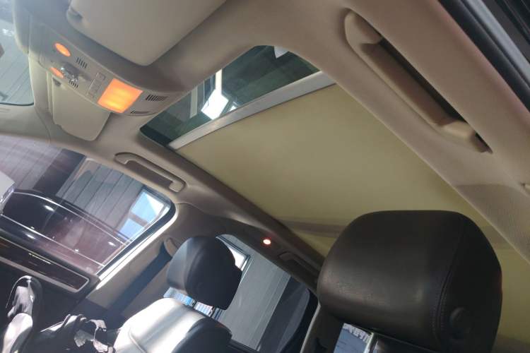 Used Volkswagen Touareg 2011 3.0 TSI Comfort Version