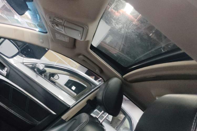 Used Geely Auto Emgrand 2017 Sedan Million Edition 1.5L CVT Upward Version
