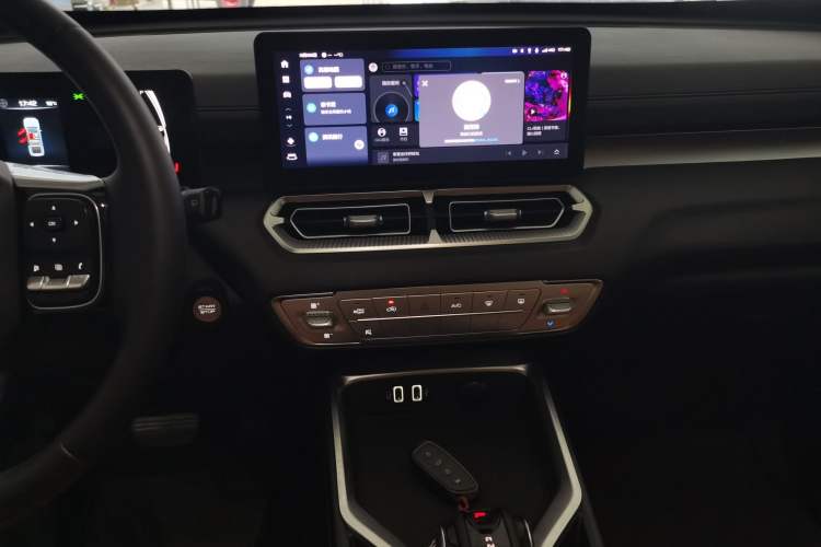 Used Haval H5 2023 2.0T Automatic Two-Wheel Drive LinkedIn Gasoline
