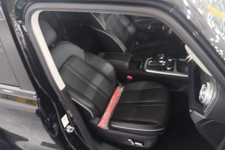 Used Tank 300 2021 City Edition 2.0T—Truly Stylish
