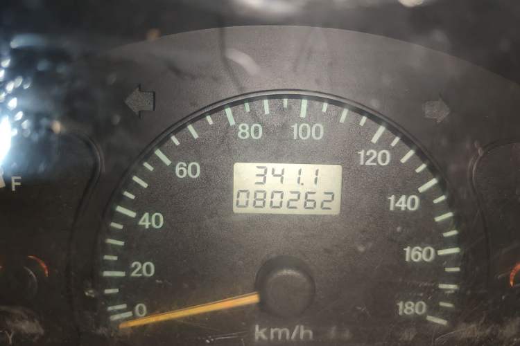 Used Dongfeng Xiaokang K07 2010 1.0L Gold Diamond Standard Model EQ465i-21 3U
