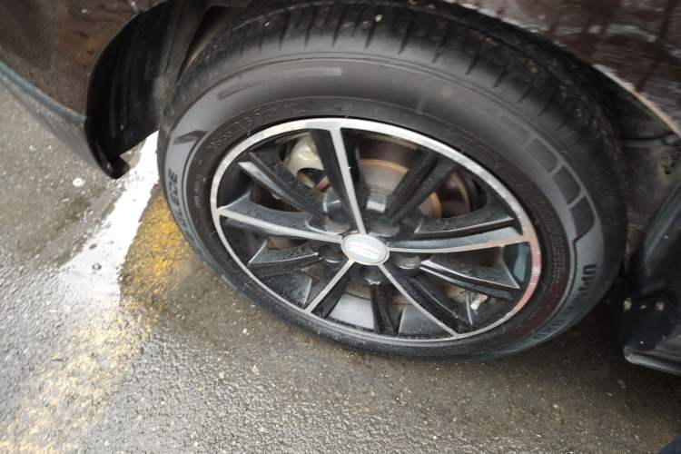 Used Geely Auto Emgrand 2017 Hatchback RS Million Edition 1.5L CVT Upward Version