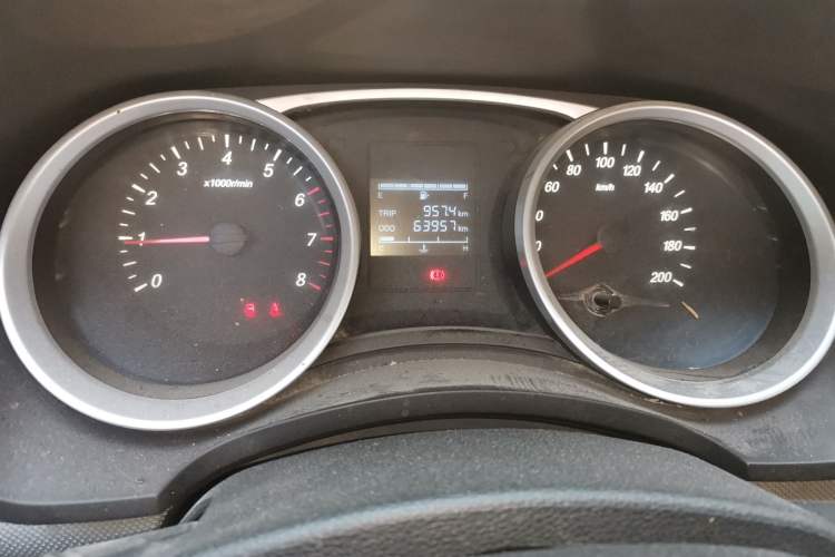 Used Wuling Hongguang 2018 1.5L S Comfort Model L2B Odometer Close Up