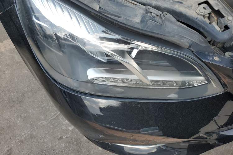 Used Mercedes-Benz E-Class 2015 E 260 L