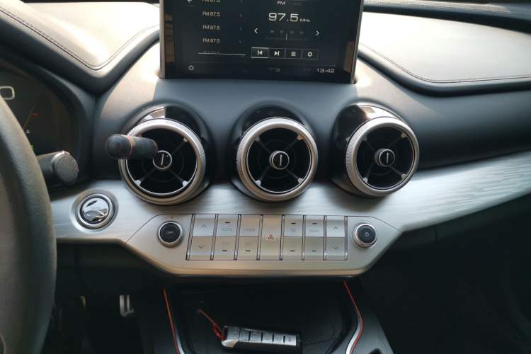 Used Wey VV7 2019 Upgraded Model 2.0T Flagship Version China V Standard