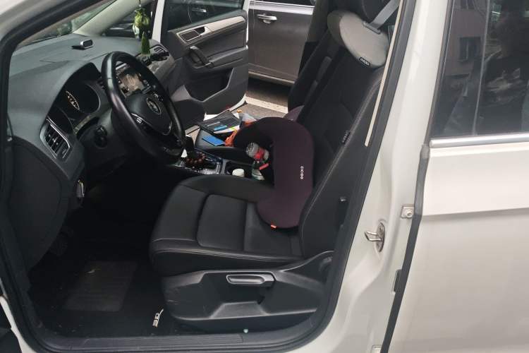 Used Volkswagen Golf Sportsvan 2019 280TSI Automatic Trendy Edition China V Standard Left Front Seat