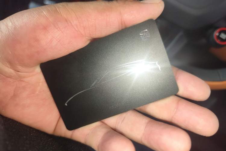 Used Xiaomi Auto YU7 2025 Ultra-Long Range High-Performance All-Wheel-Drive Max Edition Vehicle Key