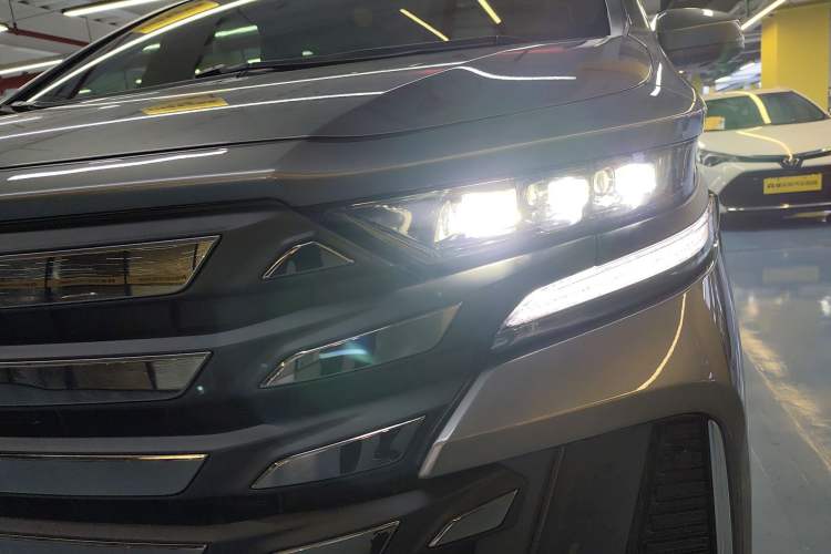 Used Toyota Vellfire 2024 Crown Dual-Engine 2.5L Supreme Executive Edition Left Front Headlight