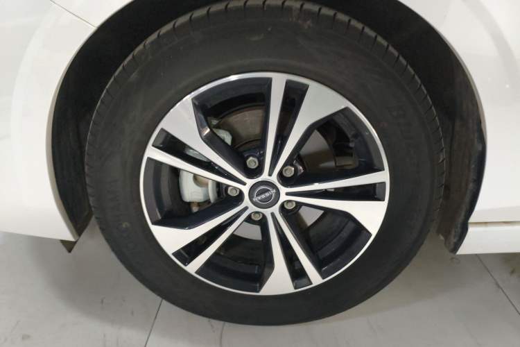 Used Nissan Sylphy 2023 1.6L CVT Enjoyment Edition Exterior 4