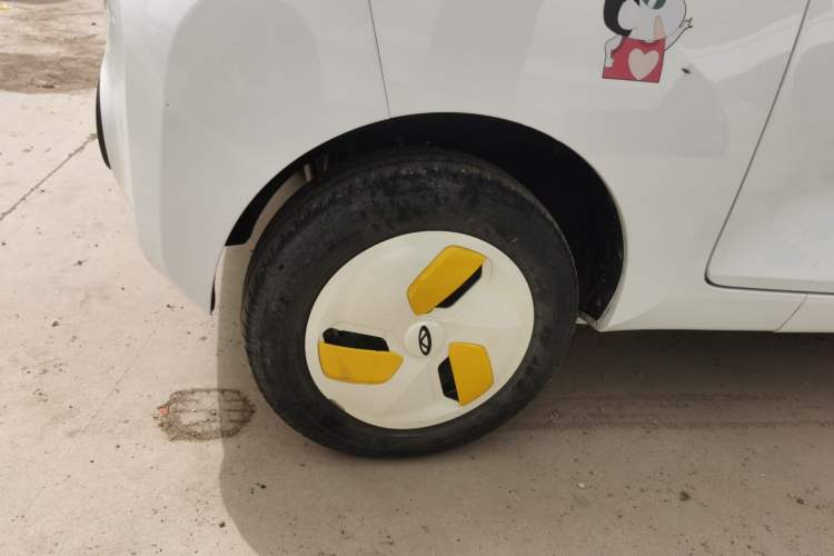 Used Chery New Energy QQ Ice Cream 2022 120km Conical Shape Lithium Iron Phosphate