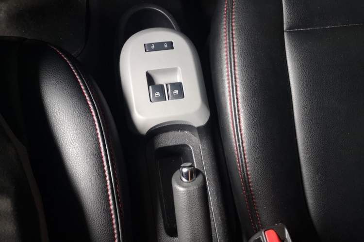 Used ORA Black Cat 2021 301 km Basic Version
