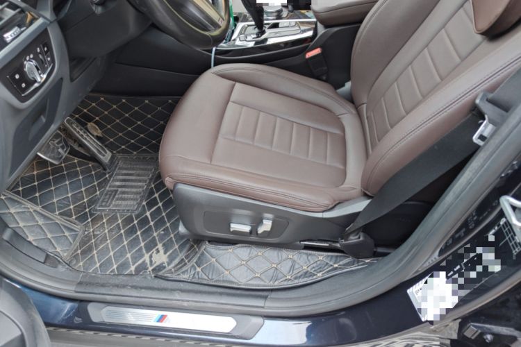 Used BMW X3 2018 xDrive25i M Sport Package China V Left Front Seat