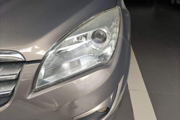 Used Changan CS35 2014 1.6L Automatic Luxury Model China IV Standard
