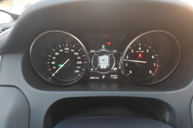 Used Land Rover Discovery Sport 2019 240 PS SE Version China VI Standard Instrument Cluster