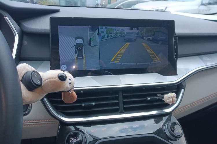 Used Lynk & Co 06 EM-P 2022 PHEV 84 km Range Pro Version
