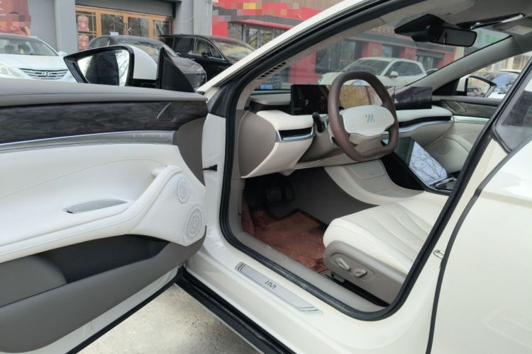 Used IM L7 2022 Dynamic Model
