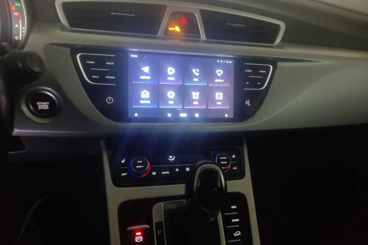 Used Geely Auto Emgrand X7 Sport 2016 1.8TD Automatic ZhiZun Version
