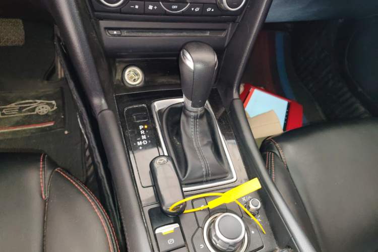 Used Mazda Mazda 3 Axela 2019 Cloud-Controlled Sedan 1.5L Automatic Luxury Model China VI Standard
