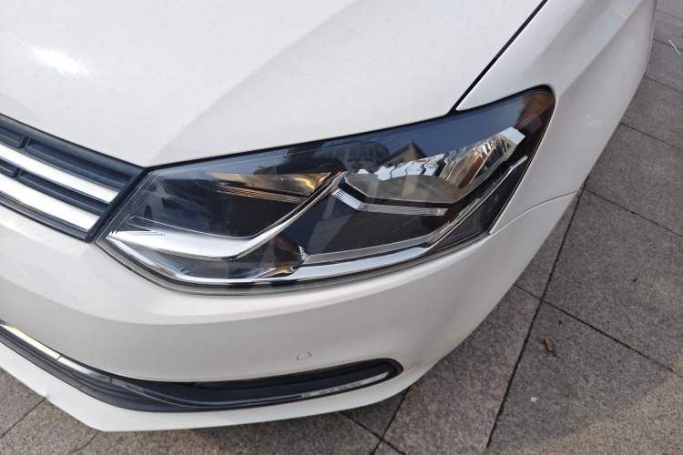 Used Volkswagen Polo 2016 1.6L Automatic Luxury Model Left Front Headlight