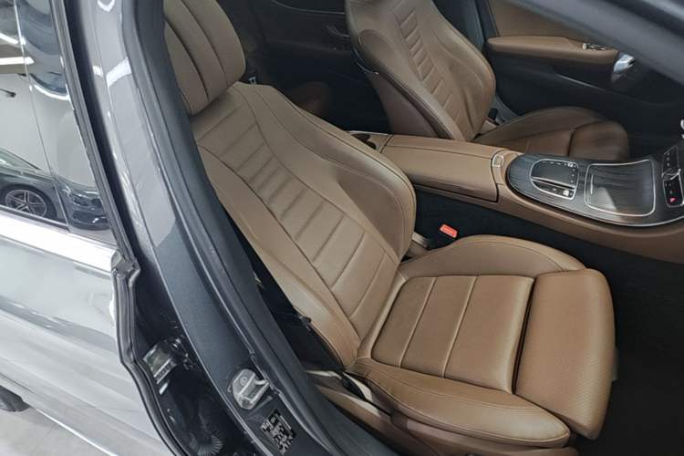 Used Mercedes-Benz E-Class 2019 E 200 L Sport Edition Right Front Seat