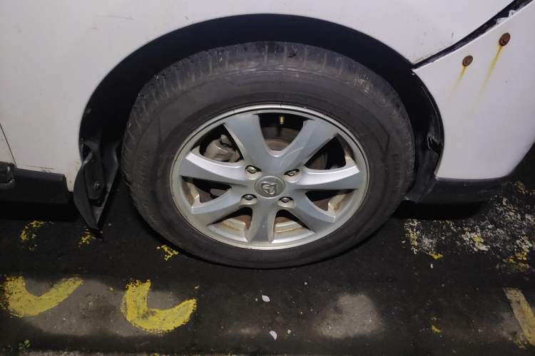 Used CHANGAN KAICHENG Ounuo S 2015 1.5L CNG Model Right Front Wheel Hub