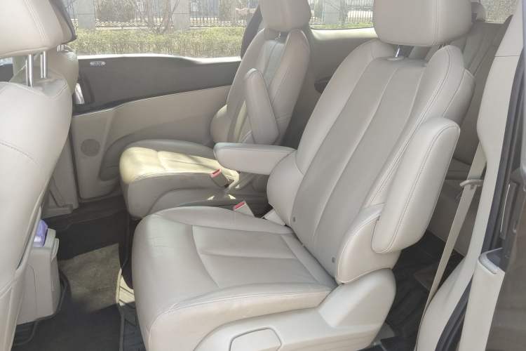 Used Buick GL8 2018 28T Luxury Model China VI Standard
