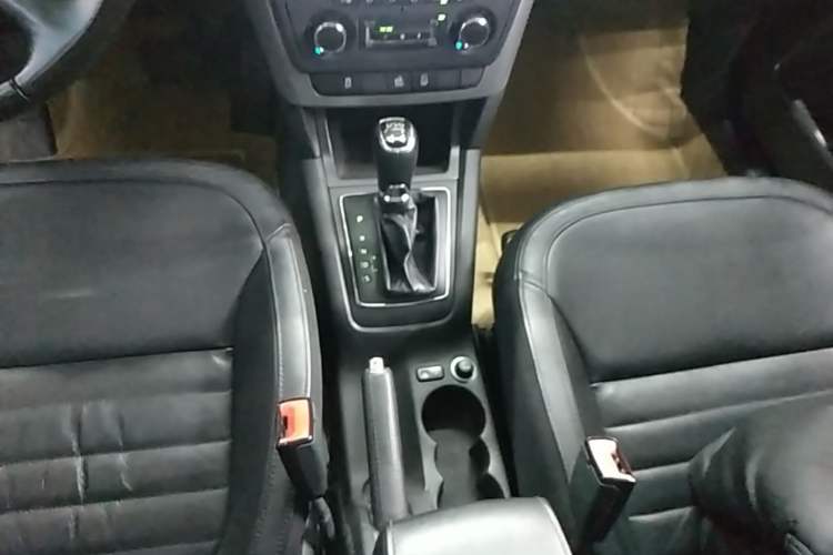 Used Skoda Yeti 2014 1.8TSI DSG Polar Edition
