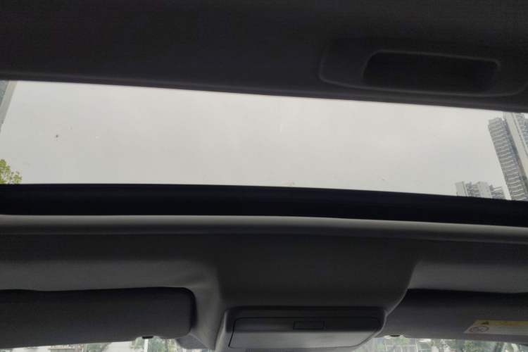 Used Peugeot 3008 2015 2.0L Automatic Classic Edition Headliner